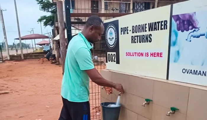 Onitsha Residents Celebrate Pipe Borne Water 25 Years After, Pledge to Return Soludo – Arise News