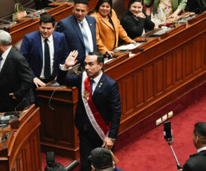 Peru’s Congress Ousts President, Swears In Legislature Chief as Successor