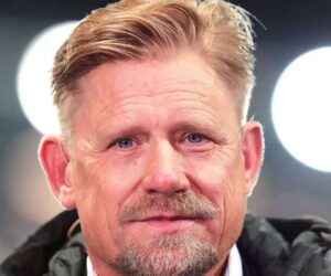 EPL: Schmeichel, Scholes question Man United’s wired decision