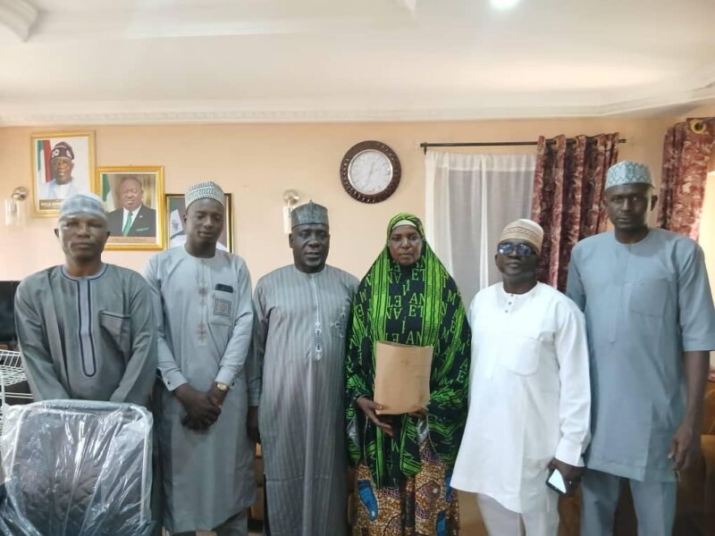 Plateau Gov Rewards Pilgrim With N1m For Returning Missing $5,000 To Owner In Saudi