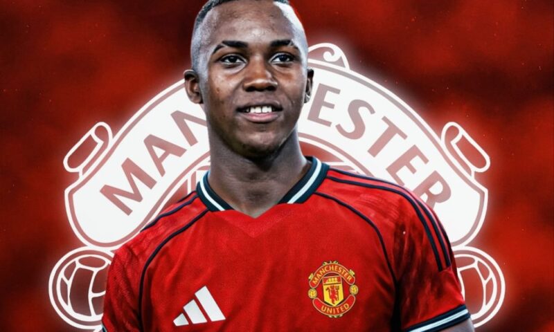 Manchester United To Sign Wonderkid Cristian Orozco In Long-Term Deal