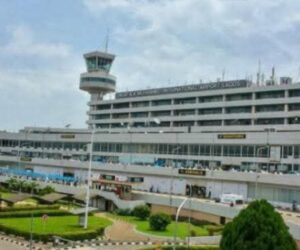 Security Operatives Caught With Over $6.1m At Lagos Airport