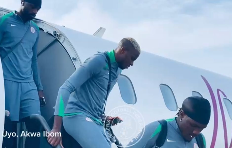 Super Eagles Finally Land In Uyo After Turbulent Flight From South Africa