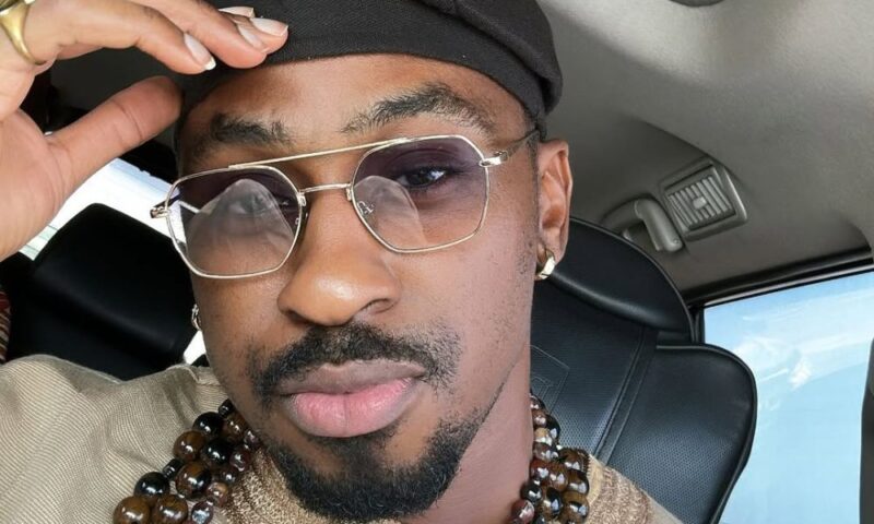 How I Handle Kissing Scenes – Saga Adeolu