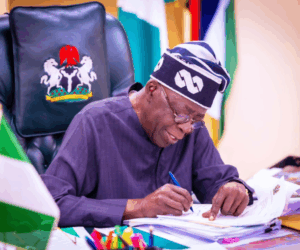 Tinubu Appoints New Service Chiefs, Oluyede Replaces Musa As Defence Chief In Major Military Shake-Up – Arise News
