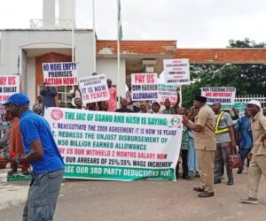 SSANU, NASU Stage Protest In Abuja Over Unfulfilled Promises