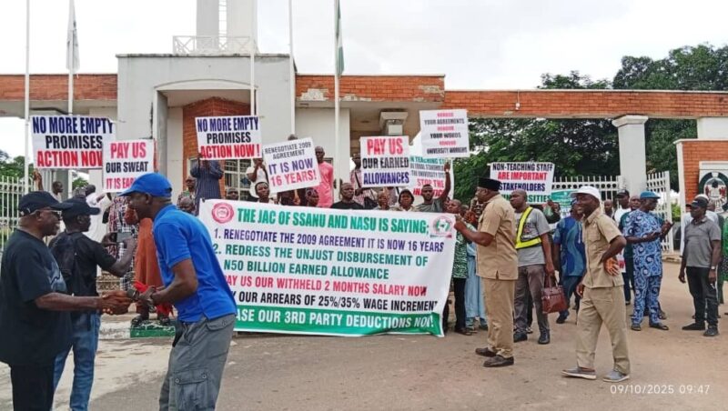 SSANU, NASU Stage Protest In Abuja Over Unfulfilled Promises