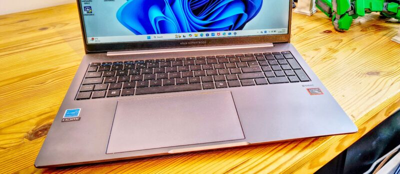 Asus ExpertBook P3 business laptop review