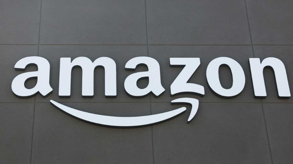 Amazon’s cloud services hit by global outage