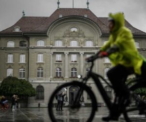 Swiss central bank profits boosted by gold price surge