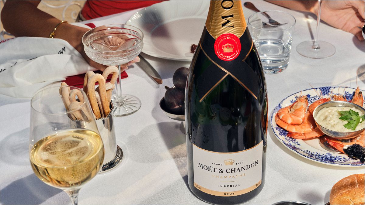 CELEBRATE CHAMPAGNE DAY WITH CURATED EXPERIENCES AND  A TOUCH OF FRENCH CHIC – FROM MOËT & CHANDON WITH LOVE!