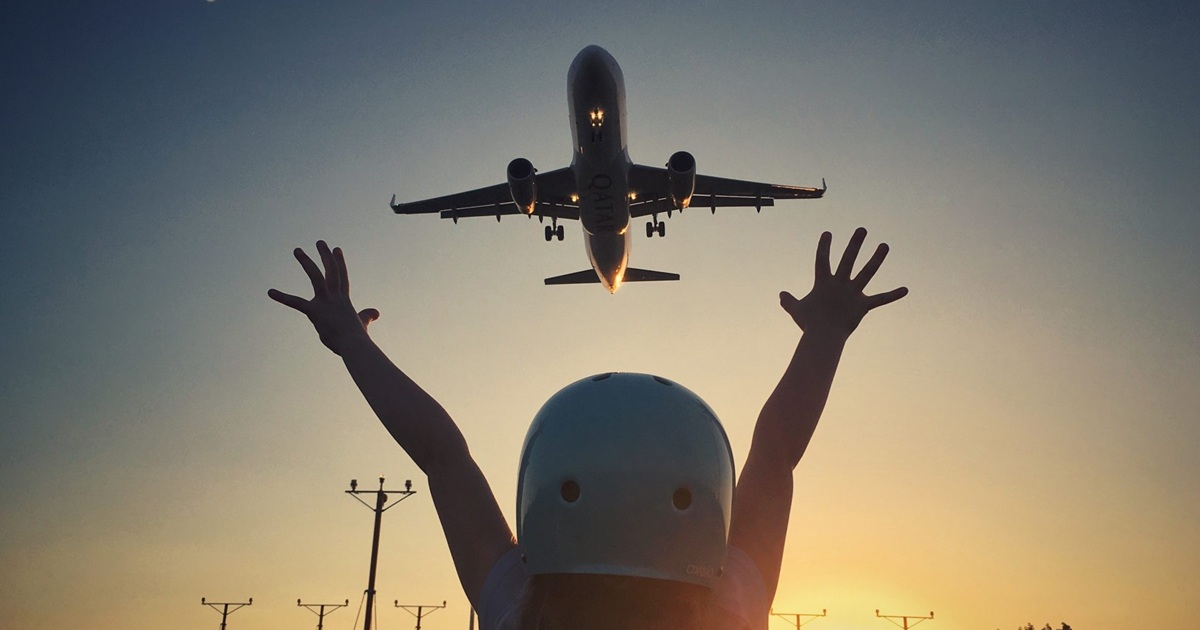 “Don’t waste your youth waiting for a man abroad” – Man warns, using a sister as an example