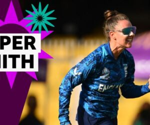 Women’s Cricket World Cup: Linsey Smith takes three quick wickets as England get off to flying start against South Africa