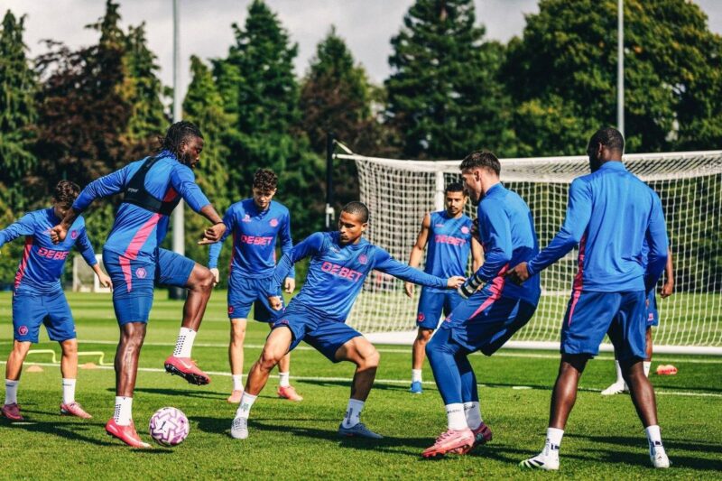 Ex-Manchester United boss could become Tolu Arokodare’s coach at Wolves