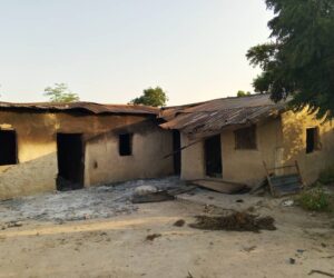 Irate mob sets man’s house ablaze after he attacked and inflicted serious injuries on his 16-year-old daughter’s alleged r@pist in Gombe