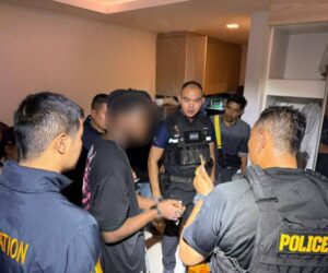 Two Nigerian drug dealers arrested in Thailand after one tried to swallow cocaine to destroy evidence
