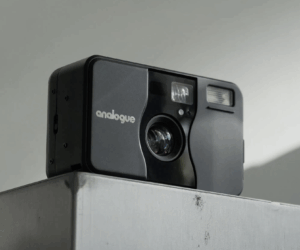 This new point-and-shoot film compact with autofocus reminds me of my classic Olympus Mju – and I’m totally in for the pre-orders