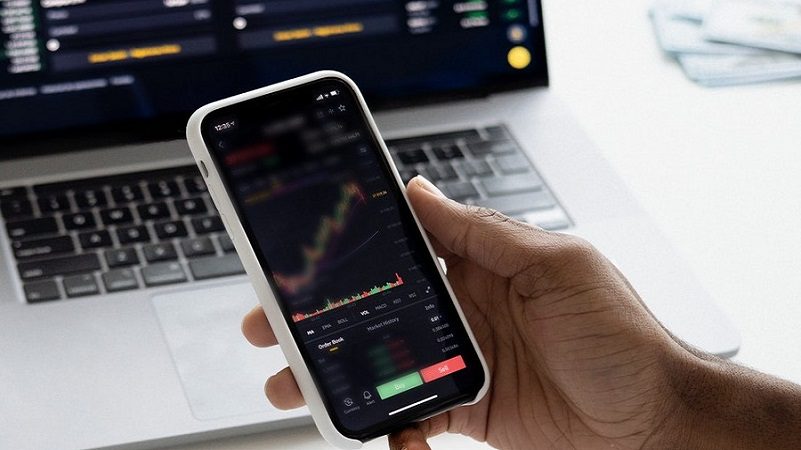 Binance’s BNB leads crypto market rebound with record $1,375 price