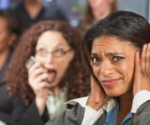 X user shares how he shunned a passenger for taking loudspeaker call on the bus