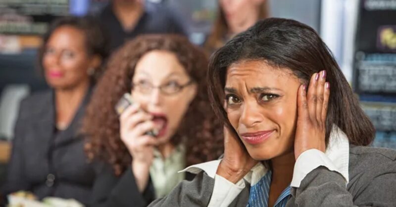 X user shares how he shunned a passenger for taking loudspeaker call on the bus