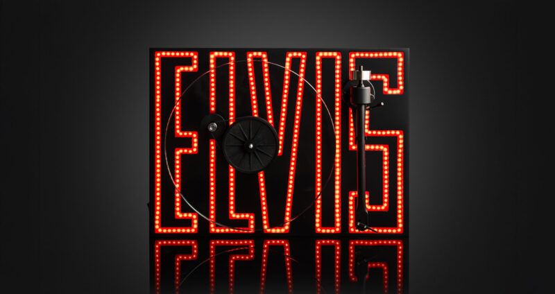 Pro-Ject’s Elvis themed turntable and We Are Rewind’s cassette player for The King mean I’ll listen My Way