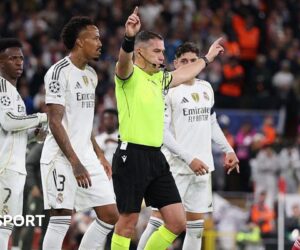 VAR intervenes on handball penalty for Liverpool and Arsenal