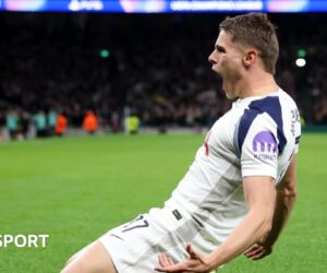 ‘It seems like Lionel Messi turned into Micky van de Ven’