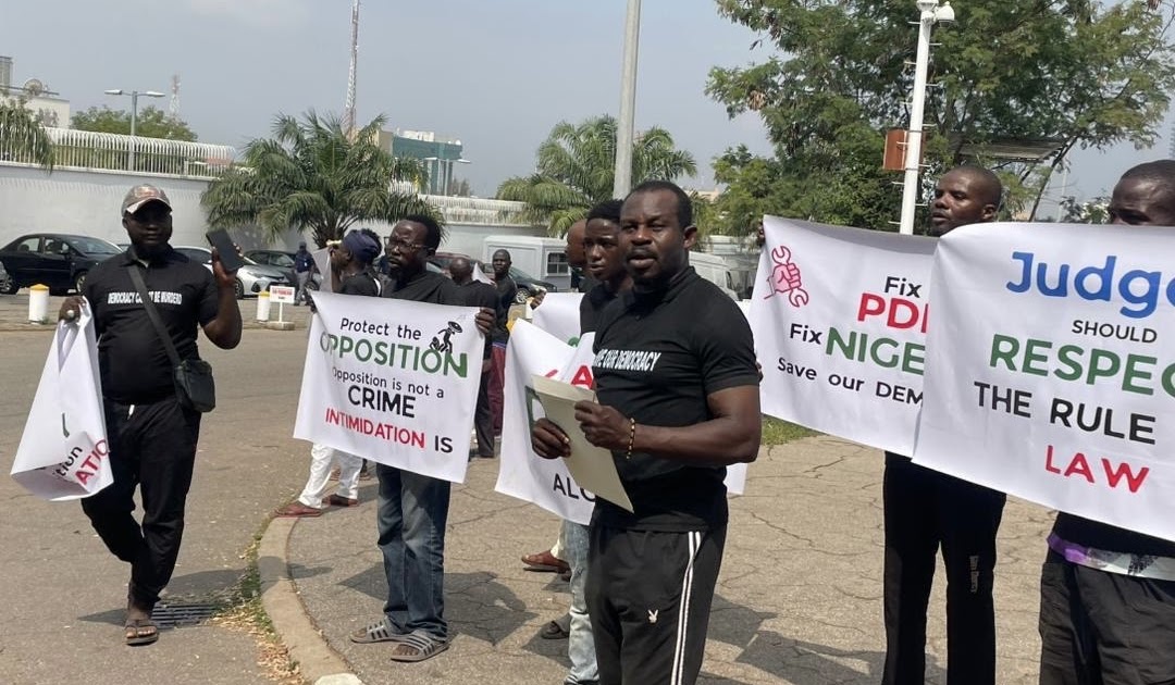 PDP group protests at US embassy, accuses APC of stifling opposition