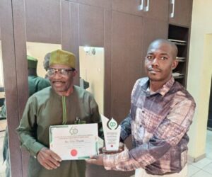 Sports journalists must set agenda for administrators, government – Oluwole 