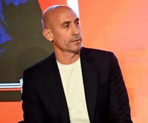 Ex-RFEF president Rubiales pelted with eggs at book event