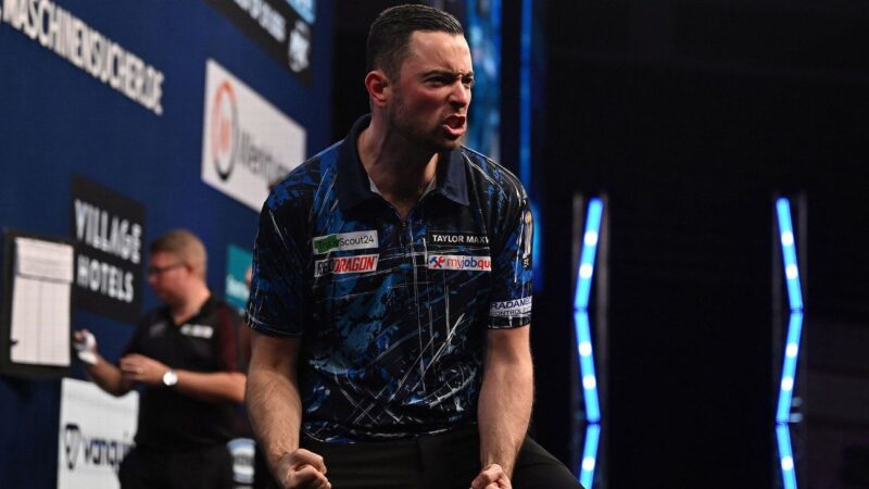 Luke Humphries beats Michael Smith to reach Grand Slam of Darts semi-finals