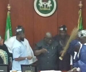 Taraba lawmakers leave PDP for APC ahead of Kefas’ defection