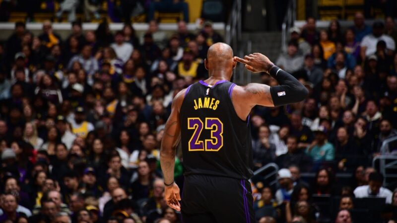 Lakers’ LeBron James debuts vs. Jazz, begins record 23rd year