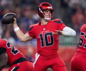 Texans’ defense comes up big in TNF win against Bills