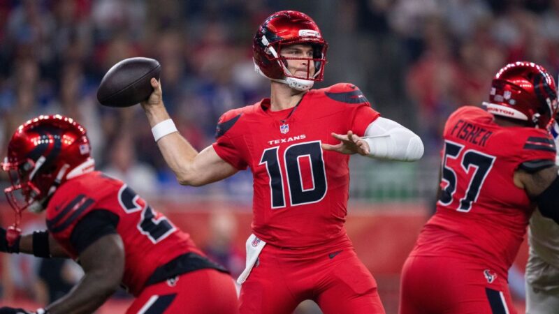 Texans’ defense comes up big in TNF win against Bills