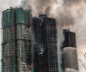 Hong Kong fire leaves 55 d£ad, over 250 missing