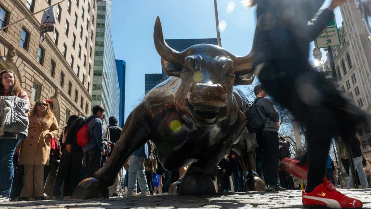 Asia markets advance as odds for another Fed rate cut grow