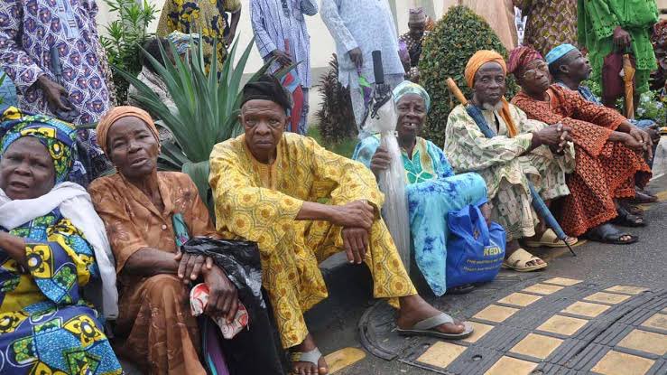 Pensioners Threaten FG To Embark On Naked Protest On November 24