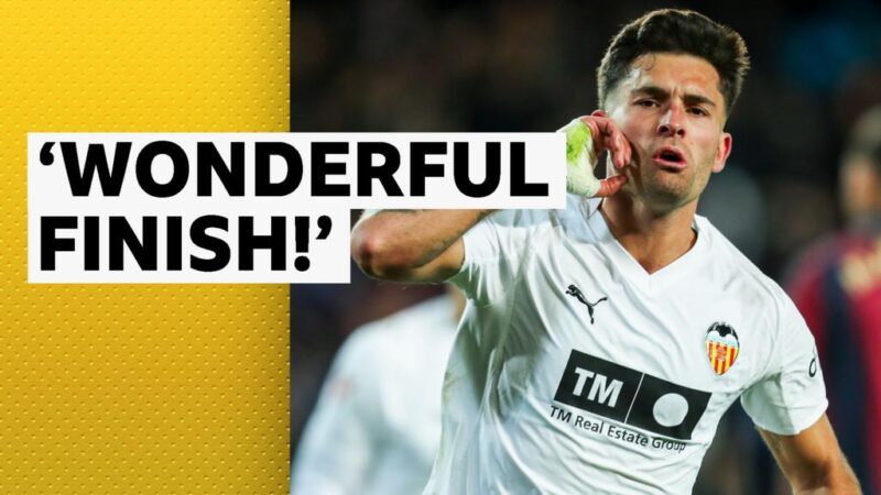 Watch Duro's spectacular overhead kick for Valencia