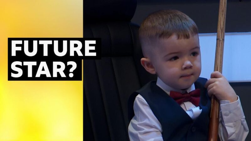 The cutest snooker player has arrived! Two-year-old Jude walks out