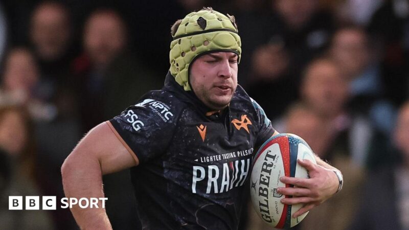 Wales v Japan: Steve Tandy calls up Harri Deaves after Jac Morgan injury