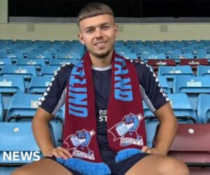 Scunthorpe United footballer injured in Huntingdon train stabbing