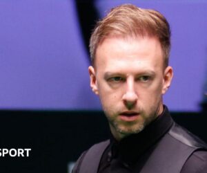 Riyadh Season Snooker: Judd Trump beats Mark Williams after ending cue ‘experiment’