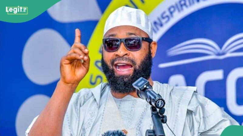 Angry Youths Attack Niger State Gov Bago’s Convoy over Failure to Fulfil Promise of Cash Handout