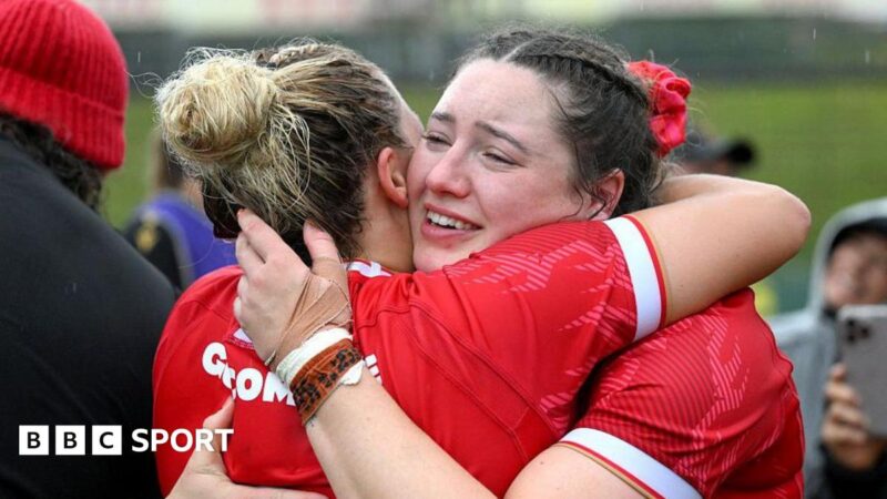 Gwen Crabb: Wales and Gloucester-Hartpury lock on playing rugby with endometriosis