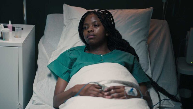 She Opens Her Eyes to “Boyfriend,” But Wrist-band Scan and CCTV Prove He Lied