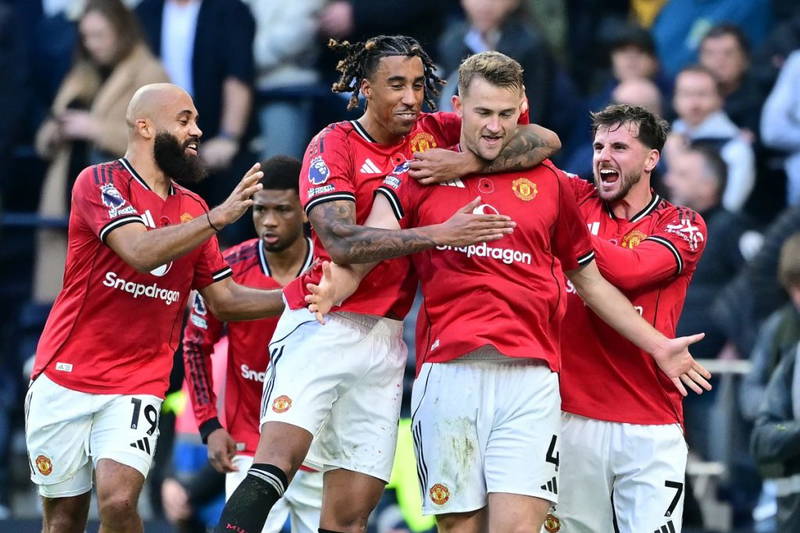 EPL: Manchester United cage Tottenham