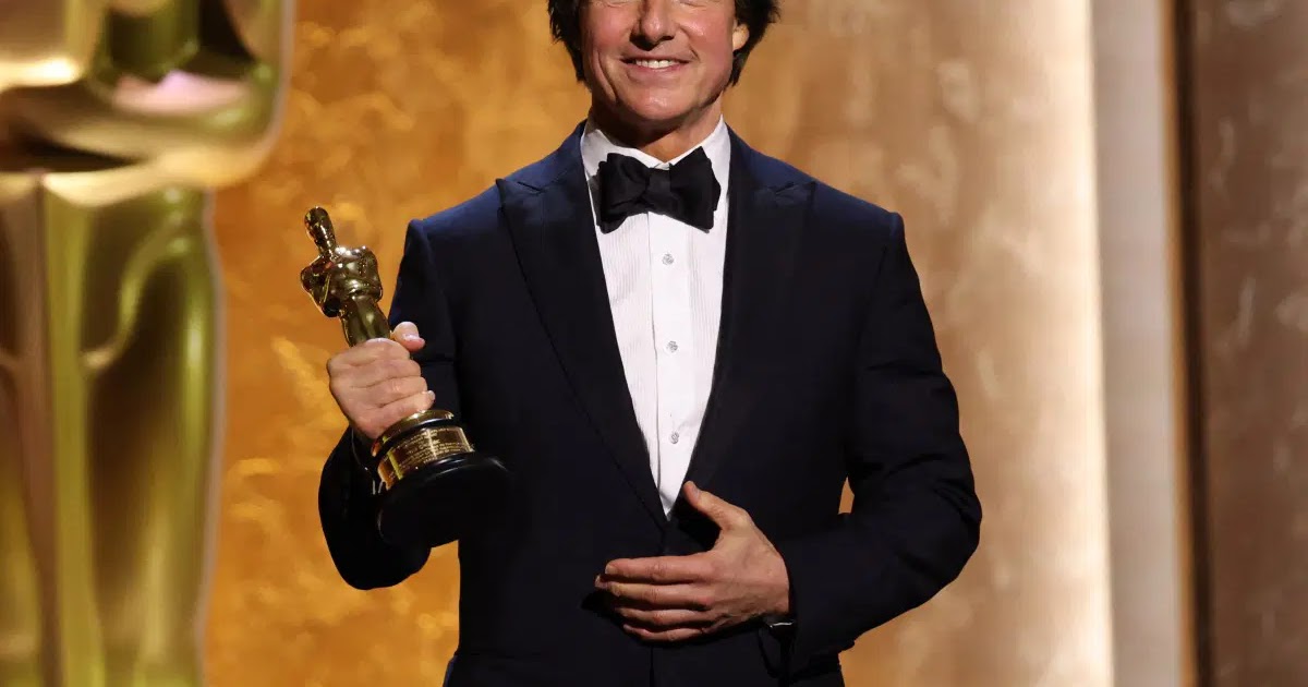 Actor Tom Cruise receives Oscars for stellar career run