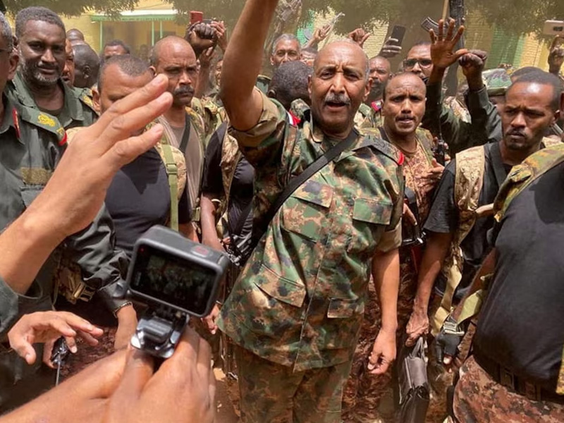 Sudan Military Chief Visits Displacement Camp As War Deepens After RSF Captures El-Fasher – Arise News