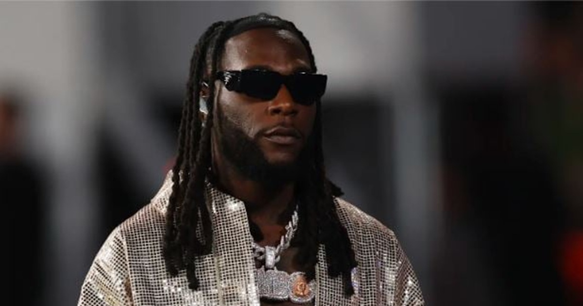 “I didn’t force anyone to be my fan, I prefer the ones with money” – Burna Boy says